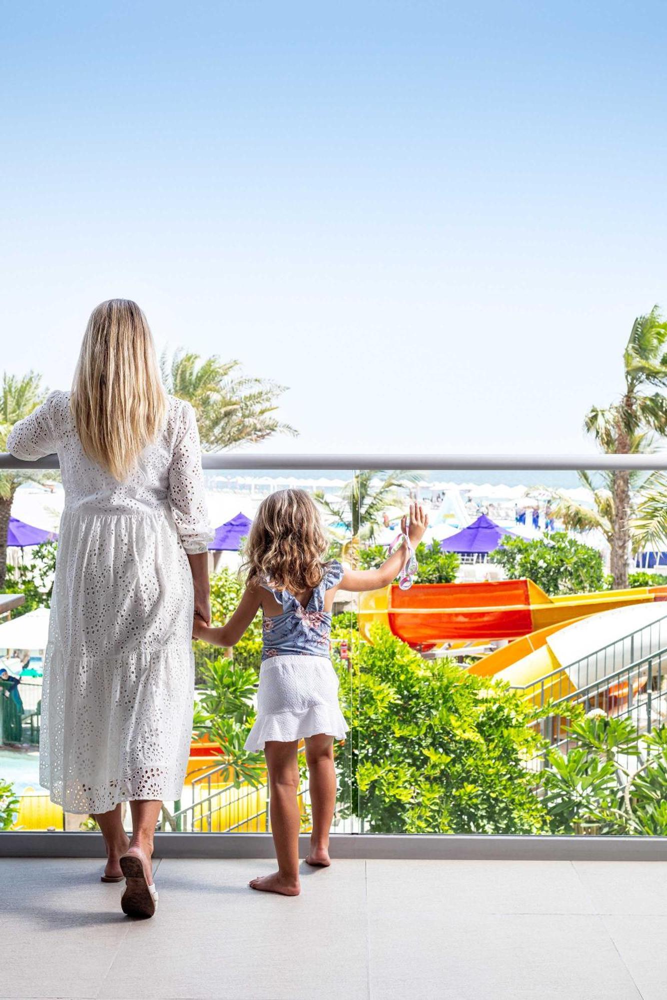 Centara Mirage Beach Resort Dubaï Extérieur photo